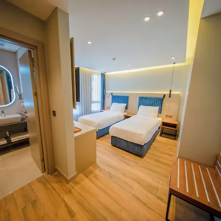 The Palm Bosphorus 3*