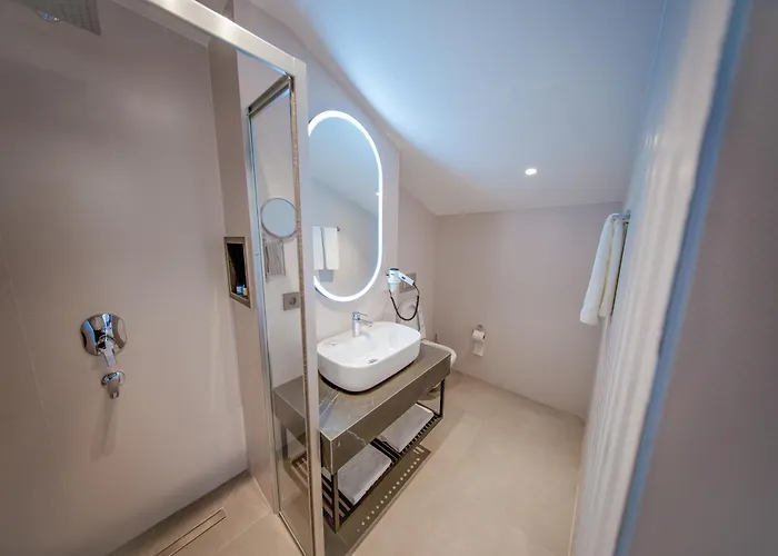 Отель The Palm Bosphorus