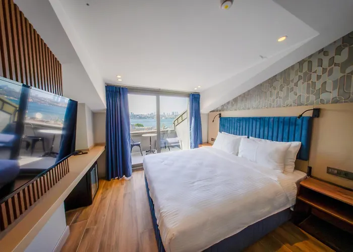 The Palm Bosphorus 3*