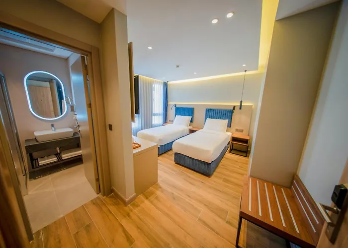 Отель The Palm Bosphorus 3*