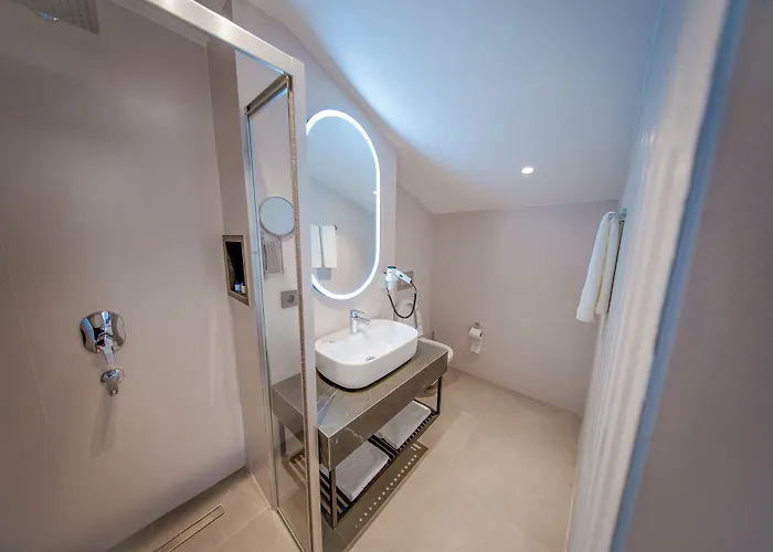 The Palm Bosphorus 3*